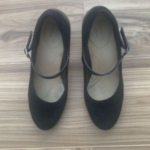 Clarks Collection: Black Suede/Synthetic Combination